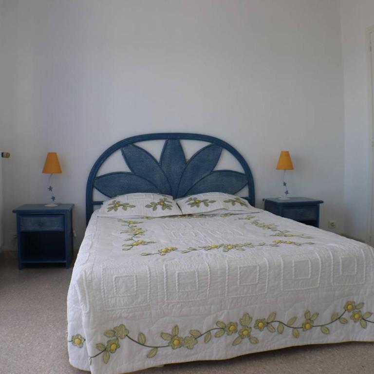 Villa de 250 m², climatisée, sur 2 niveaux au bord de l'eau - FR-1-100-243 - Villa - 21
