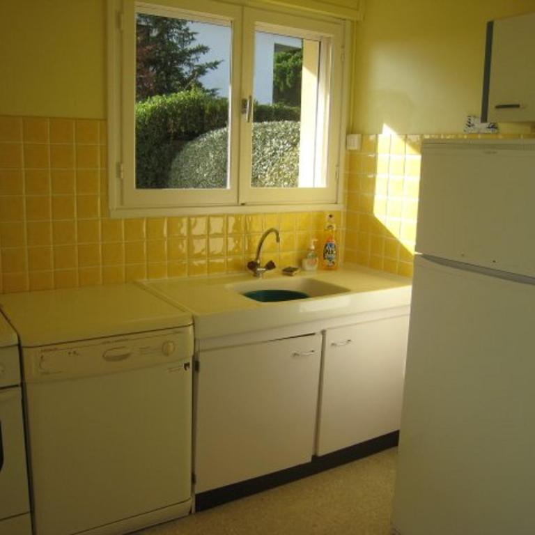 Villa de 250 m², climatisée, sur 2 niveaux au bord de l'eau - FR-1-100-243 - Villa - 23