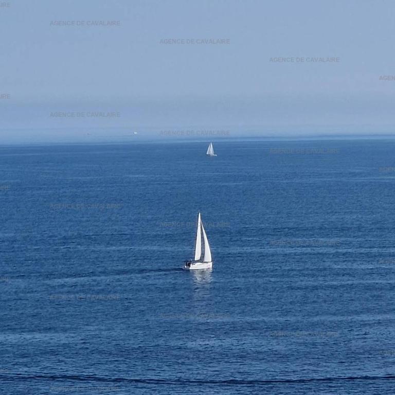 Appartement rénové 2 chambres avec clim, wifi, et parking à Cavalaire-sur-Mer - FR-1-100-308 - Appartement - 18