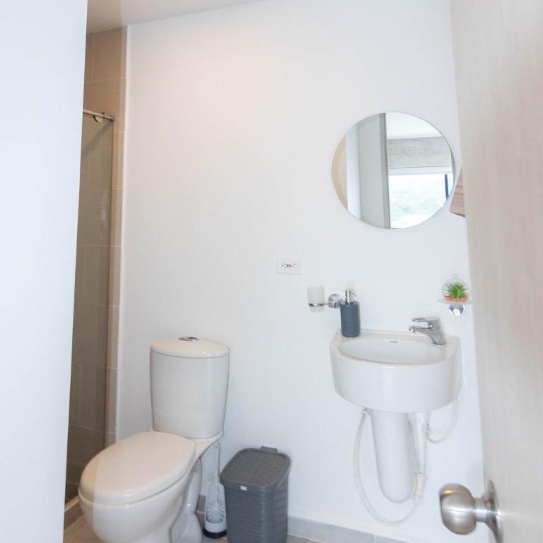 Apartamento lujoso en la mejor zona de Pereira! - One-Bedroom Apartment - 16