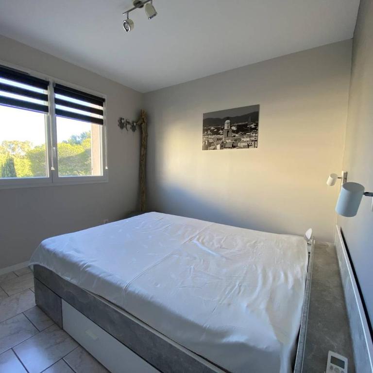 T3 Climatisé, Calme, Proche Plages et Commerces, Terrasse et Parking - FR-1-100-322 - Apartment - 13