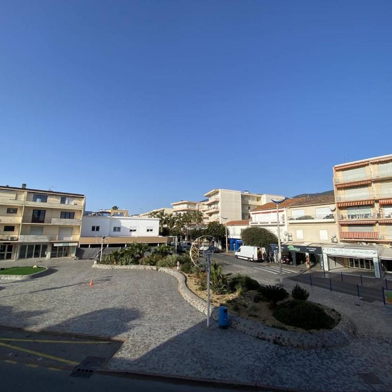 T2 climatisé au Port de Cavalaire avec garage privé - FR-1-100-365 - Apartment - 14