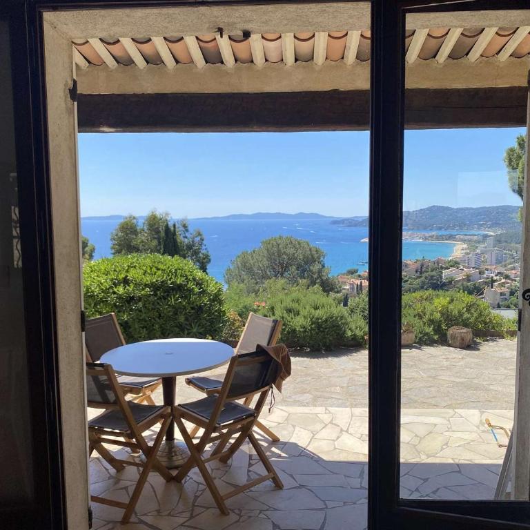Charmante villa vue mer calme au Lavandou - FR-1-308-145 - Maison de Vacances - 9