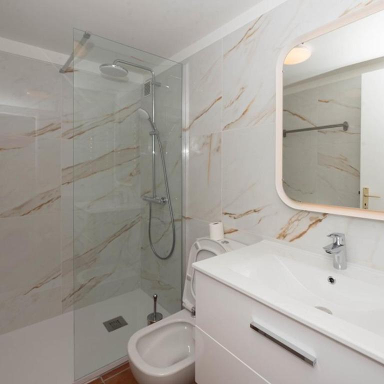Location T2 Mezzanine, 6 Pers, Clim, Plage Cavalière - FR-1-803-73 - Apartamento - 11