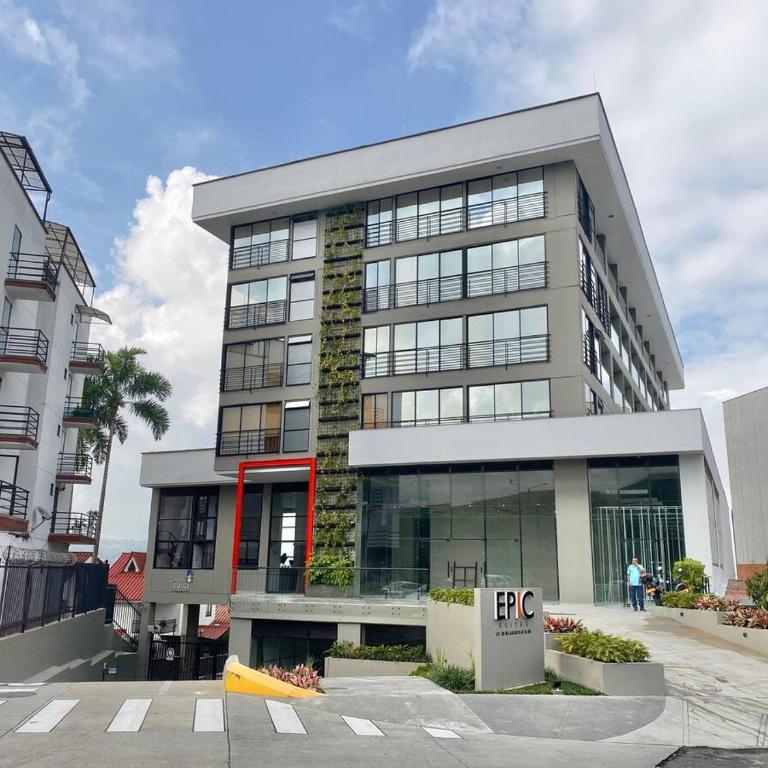Suite tipo loft de lujo cerca al aeropuerto con AC - One-Bedroom Apartment - 4