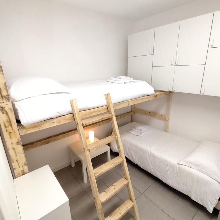 Casa Raffy - Two-Bedroom Apartment - 16
