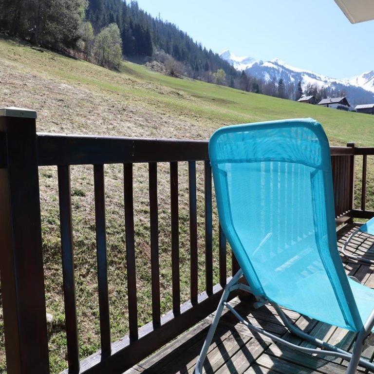 Charmant appart **, 6 pers, 2 balcons, prox pistes & village, parking gratuit - Appartement 2 Chambres - 12