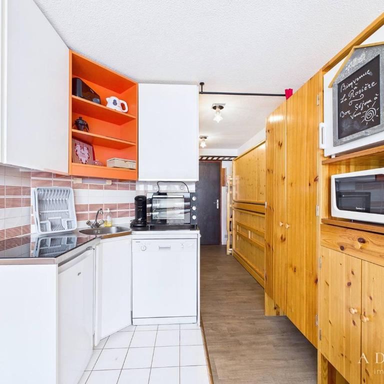 Appartement 2 Pièces - Balcon Ouest, Proche Pistes et Commerces - 4 Pers, 2* - FR-1-398-516 - Appartement (6 Adultes) - 4