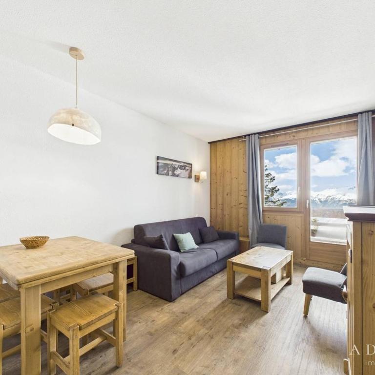 Bel Appartement Rénové avec Balcon - Ski aux Pieds, 5 Pers., Près des Commerces - FR-1-398-547 - Appartement (5 Adultes) - 1