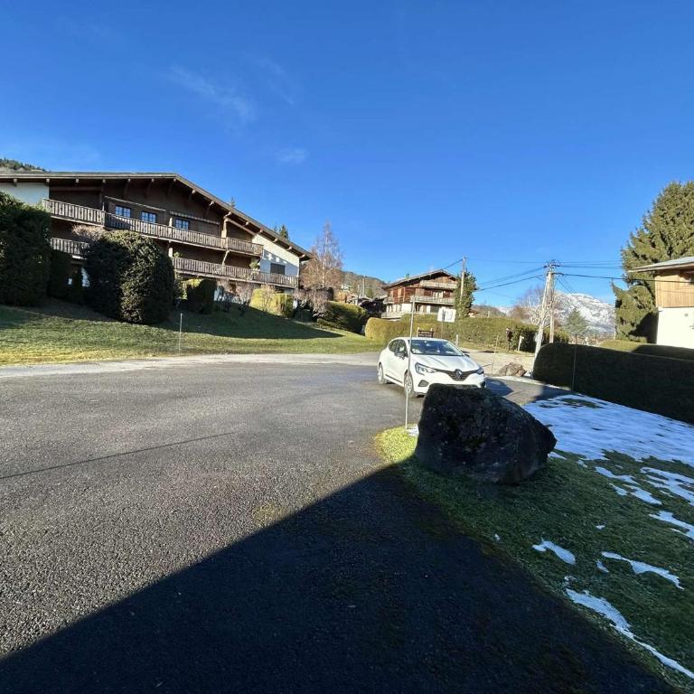 Appartement 2 pièces avec cabine, terrasse sud, proche télécabine Jaillet, parking, Wi-Fi - FR-1-597-184 - Appartement - 18
