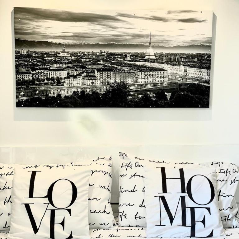 Suite Mole Antonelliana - Studio with Balcony - 25