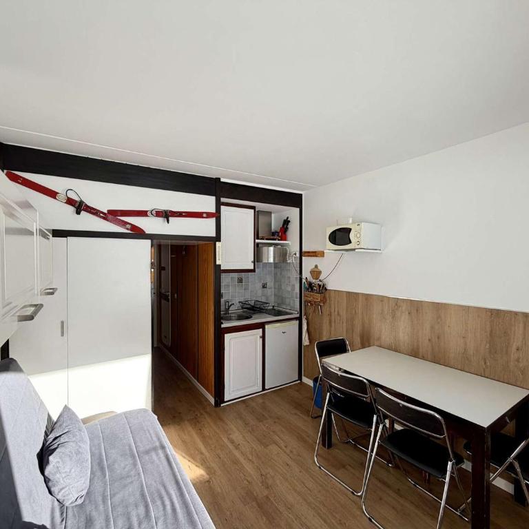 Studio 4 pers. sur les pistes à Flaine, parking, casier à skis, terrasse - FR-1-687-75 - Studio - 13