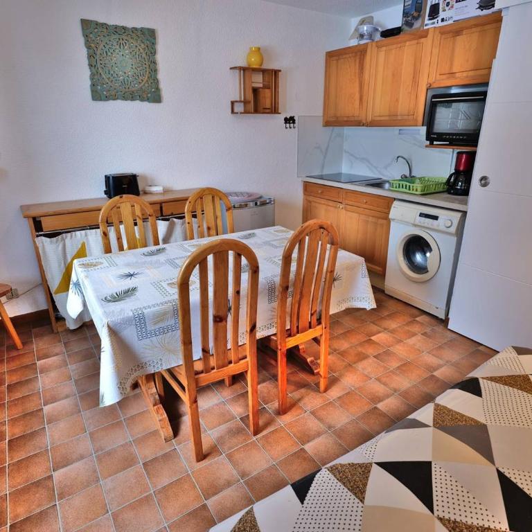 T2 + Coin Nuit au Grand-Bornand, Parking Inclus - FR-1-458-204 - Appartement - 18