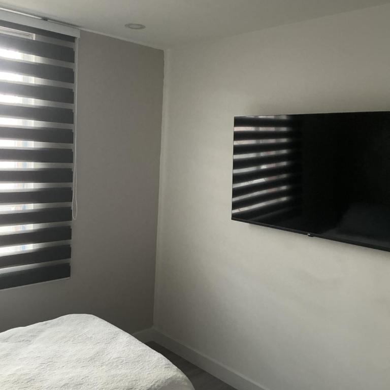Homevibeshotel - Twin Room - 5