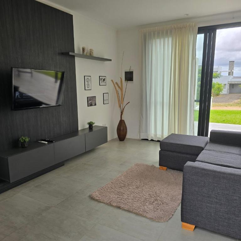 Lago Santa Ana - One-Bedroom House - 5