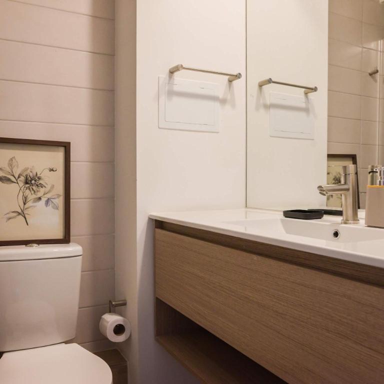 Providencia Gem 2BR Apt Pool & Views - Apartment - 28