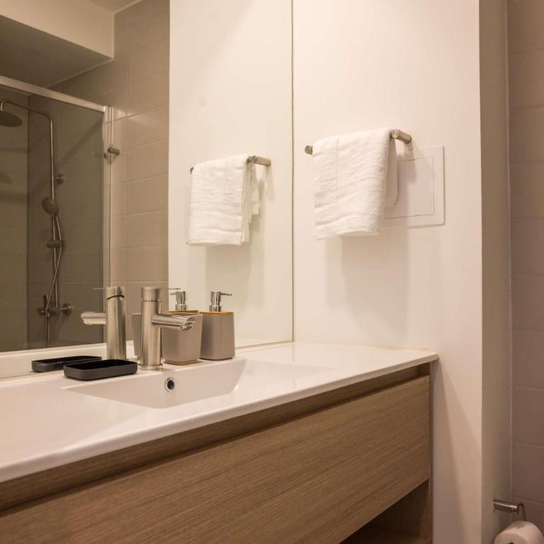 Premium Providencia 2BR with Pool & Fitness Center - Apartment - 21