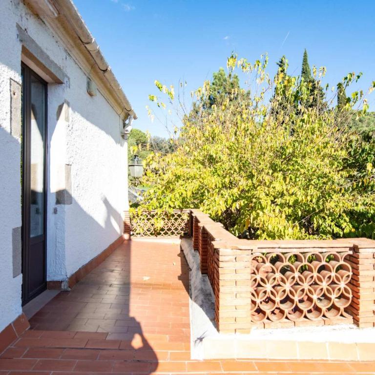 Unique 16th-Century Masia, Pool & Private Events - Apartment with View and Balcony - 46
