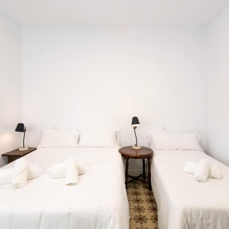 Unique 16th-Century Masia, Pool & Private Events - Apartment with View and Balcony - 30