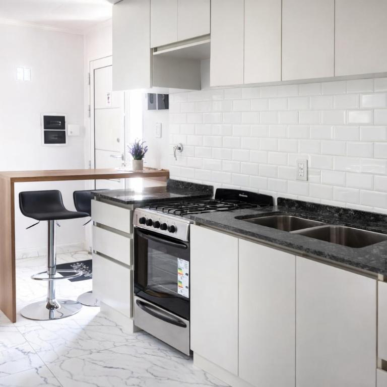 Aura Apart - Two-Bedroom Apartment with Balcony - 2