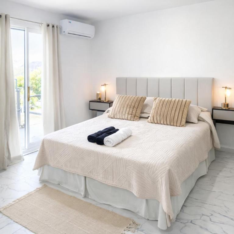 Aura Apart - Two-Bedroom Apartment with Balcony - 5