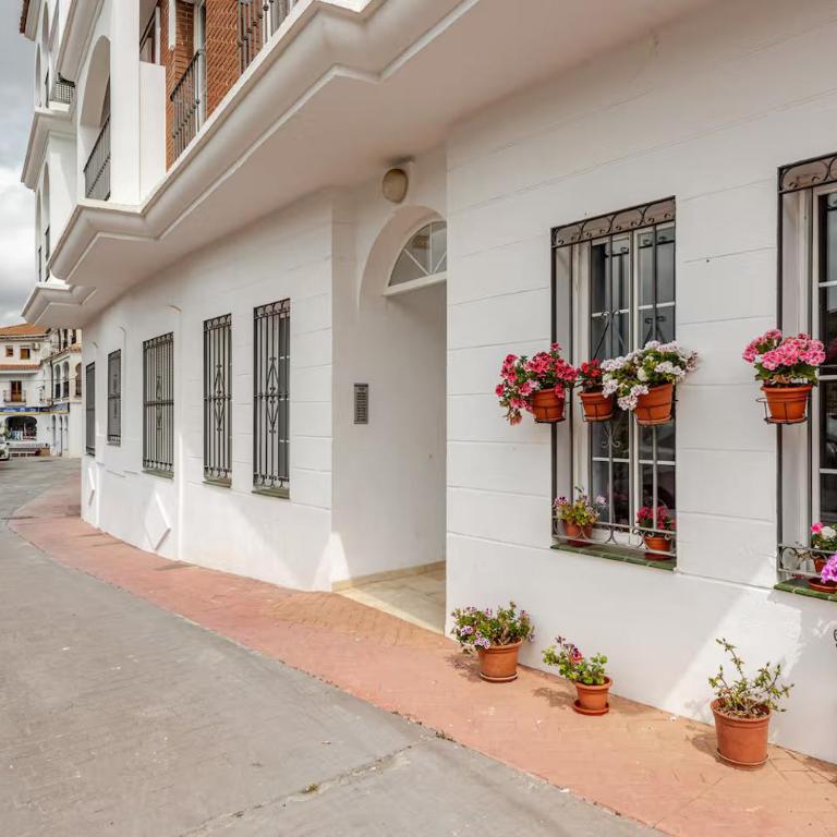 Casa Lidia, bonito y cómodo ático con rooftop privado, impresionantes vistas mar, montaña y jacuzzi - Apartamento de 1 dormitorio - 58