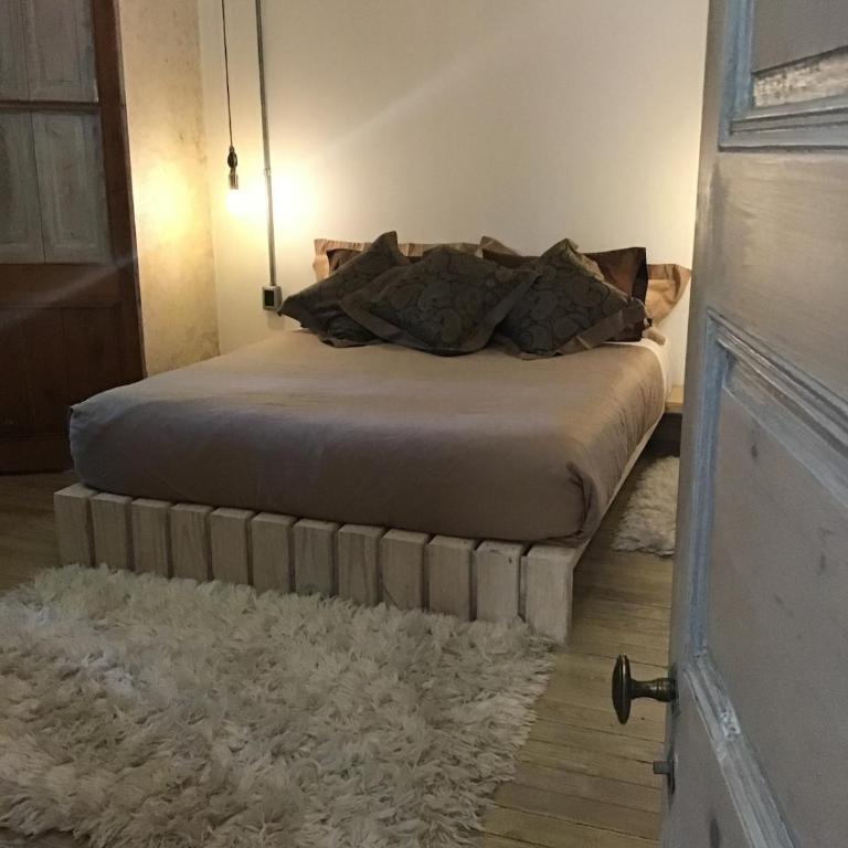 In the historic district and 10 min terminals - One-Bedroom Apartment - 5