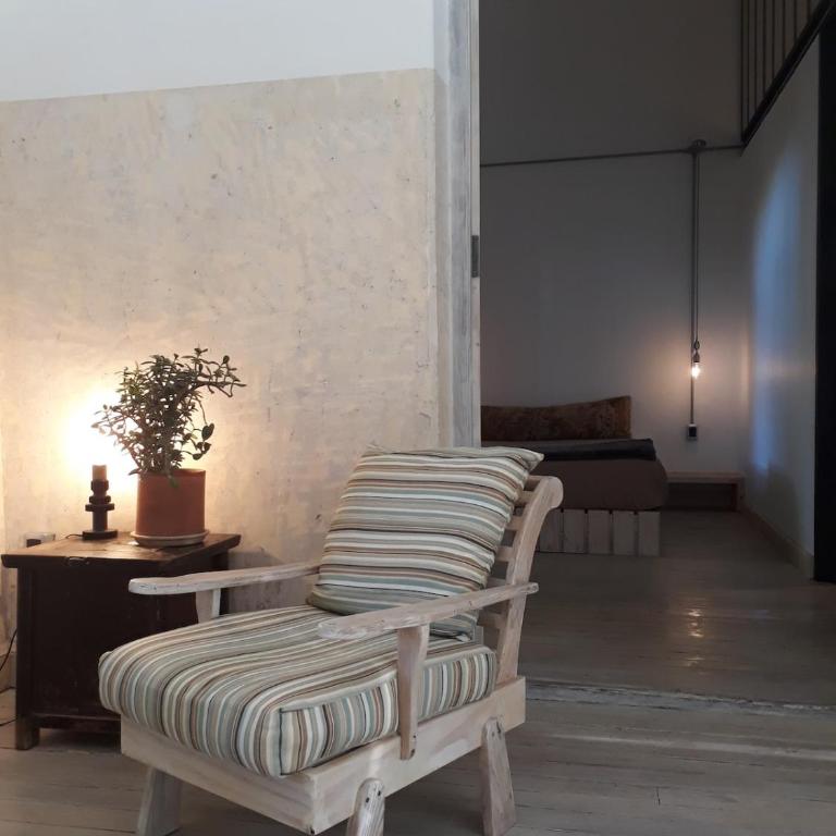 In the historic district and 10 min terminals - One-Bedroom Apartment - 15