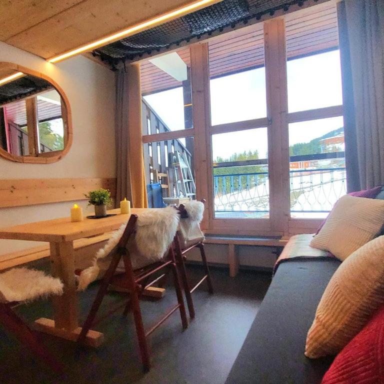 Duplex Mezzanine 5 pers. · Ski aux pieds · Vue Mont Blanc - FR-1-346-426 - Appartement - 9