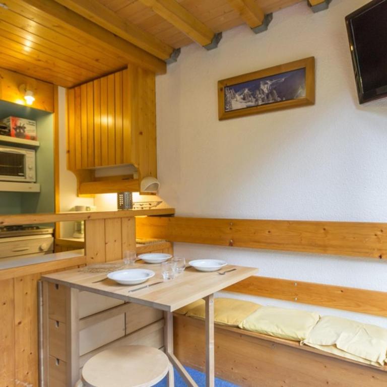 Duplex confortable proche des pistes avec balcon - Appartement 1 Chambre - 9