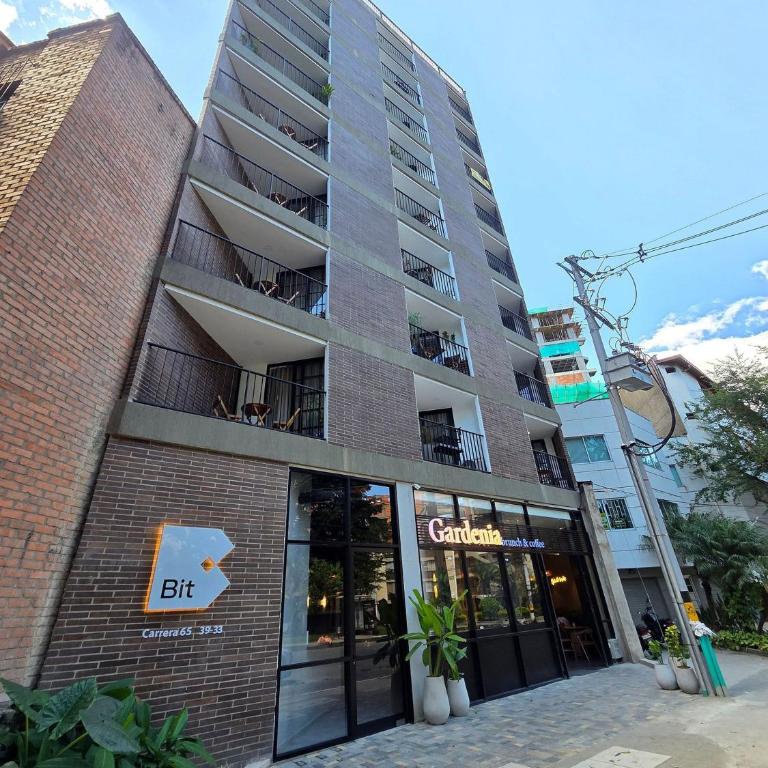 Bit Building - One-Bedroom Apartment - 2
