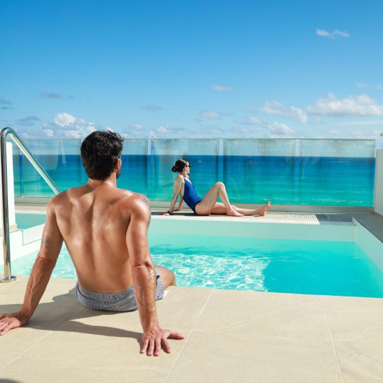 Riu Ventura - All Inclusive - Habitación Doble con vistas al mar y acceso directo a la piscina - Más de 18 años - 1