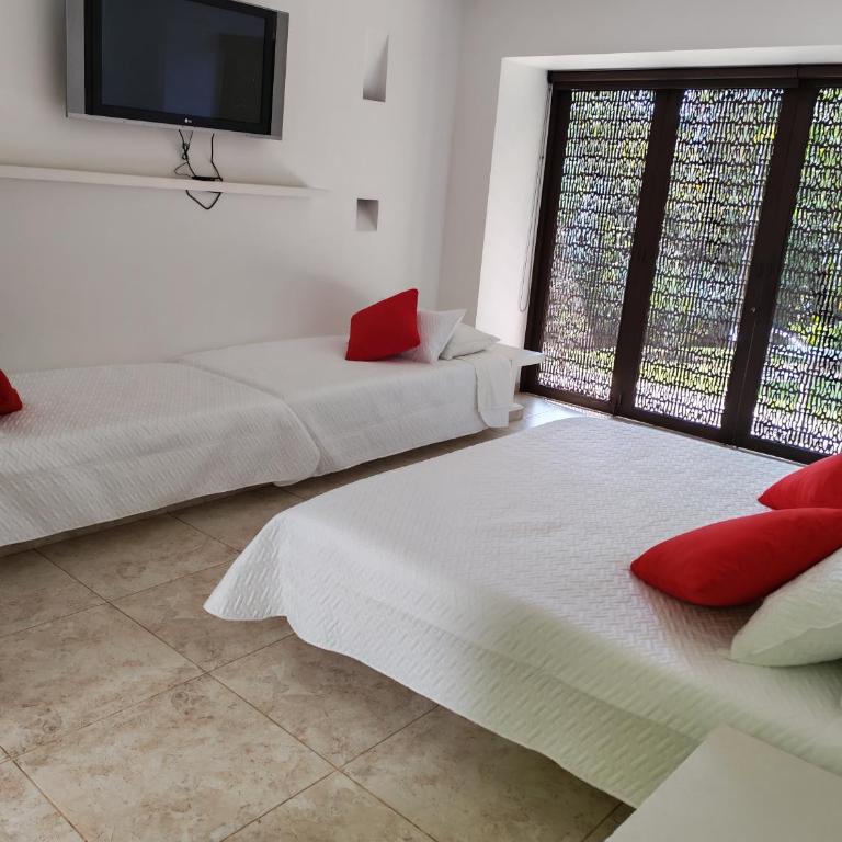 Piscina privada, jacuzzi y salón de juegos en casa - Villa de 3 dormitorios - 10