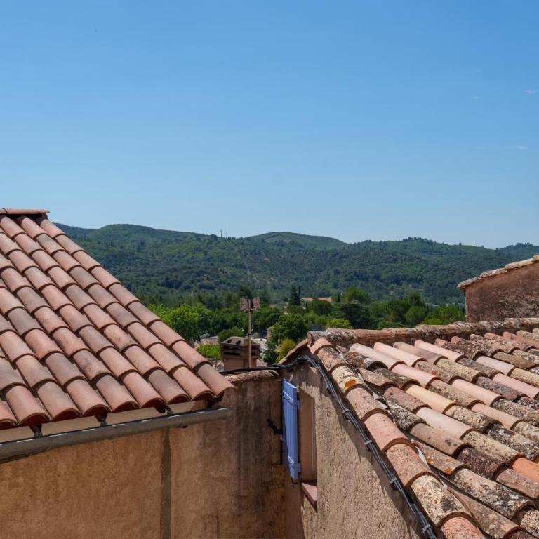 Escapade à deux en Provence, Adresse calme, centre à pied, Wifi, Climatisation et Parking gratuit à 50m - Studio - 8