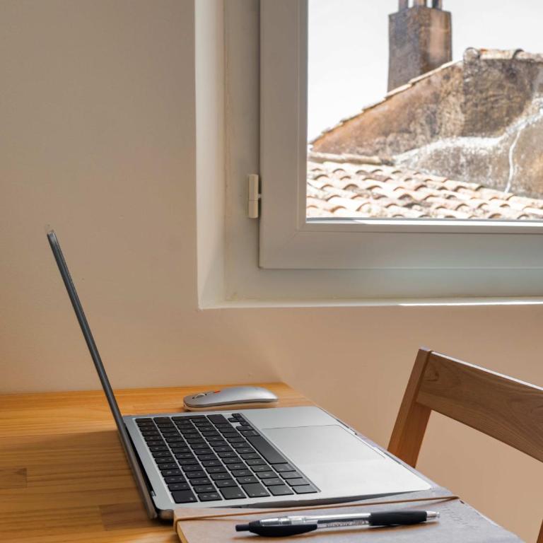 Escapade à deux en Provence, Adresse calme, centre à pied, Wifi, Climatisation et Parking gratuit à 50m - Studio - 9
