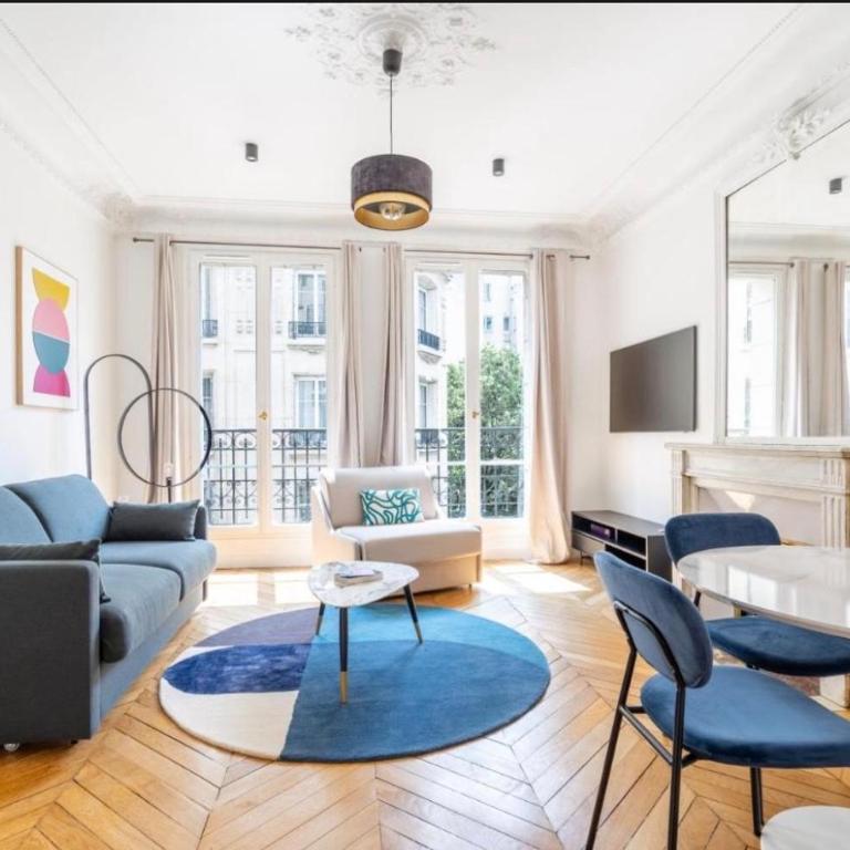 21a Maréchal FOCH Avenue Paris CHAMPS-ELYSÉES - Two-Bedroom Apartment - 2