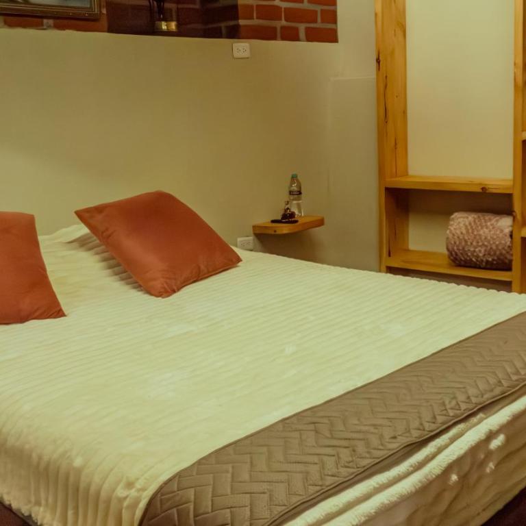 La Quebrada Hospedaje - Double Room with Private Bathroom - 2