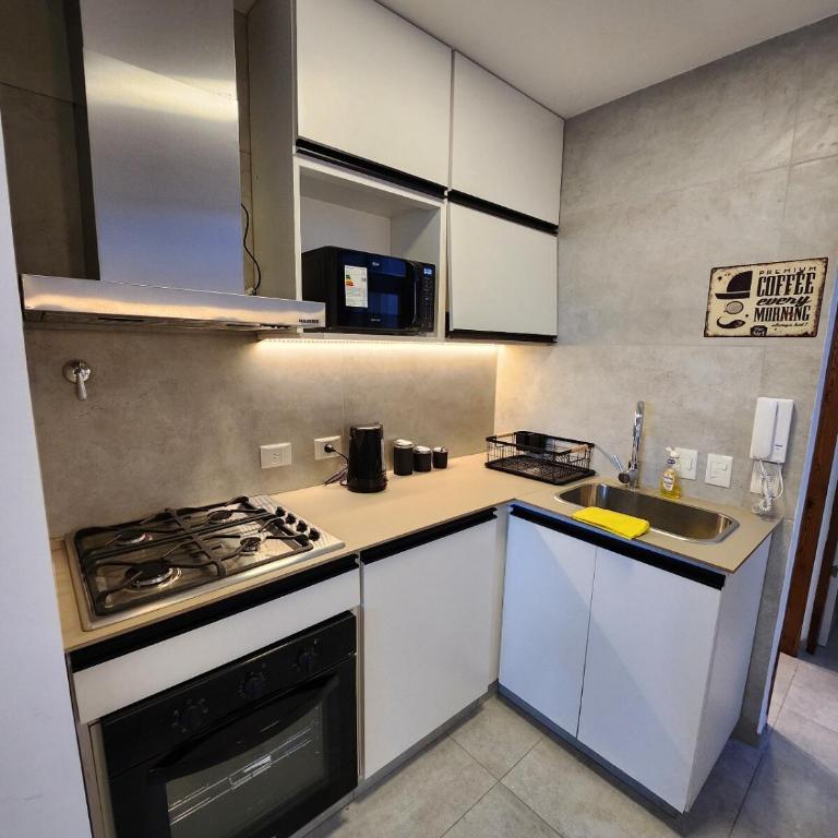PH estilo industrial con parrilla y cochera descubierta - Apartamento de 2 dormitorios - 8