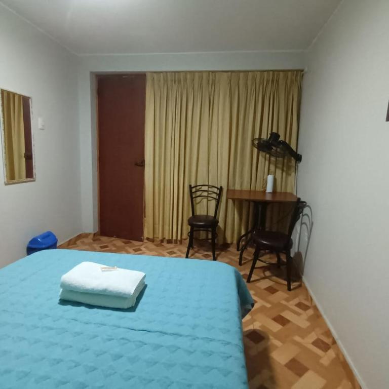 Across from Lima Airport - A y J Familia - Habitación Doble con baño compartido - 7