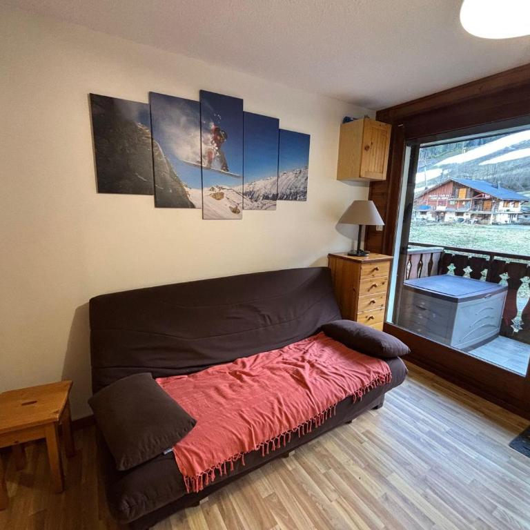 Appartement confortable près des pistes avec balcon et parking - FR-1-693-128 - Appartement - 3