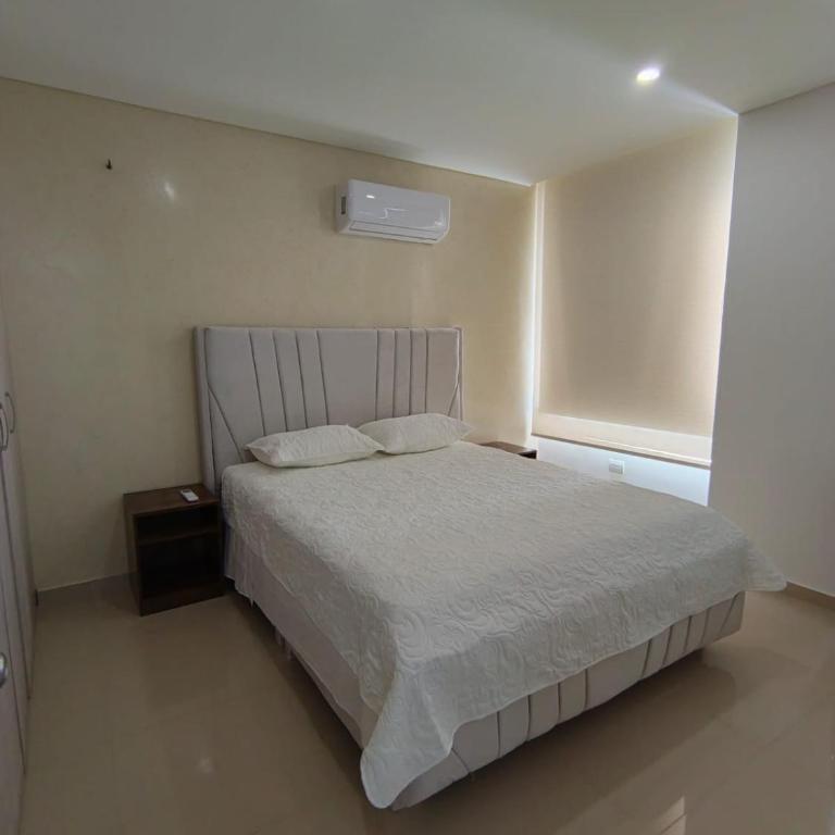 612 Beautiful Apartment Near the Walled City - Three-Bedroom Apartment - 13