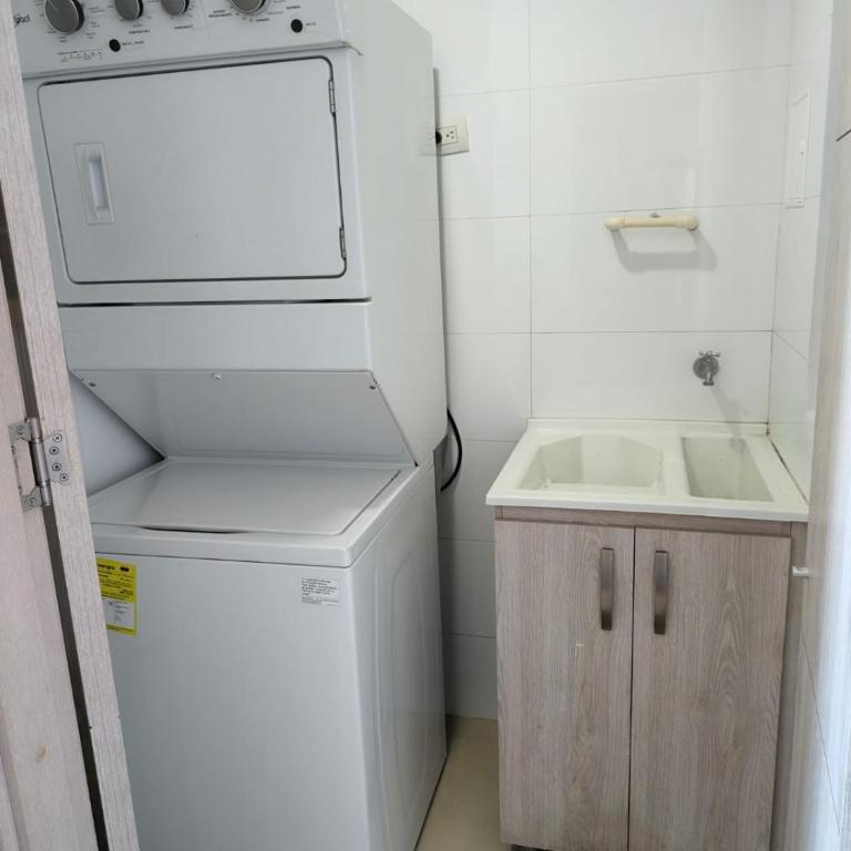 612 Beautiful Apartment Near the Walled City - Three-Bedroom Apartment - 16
