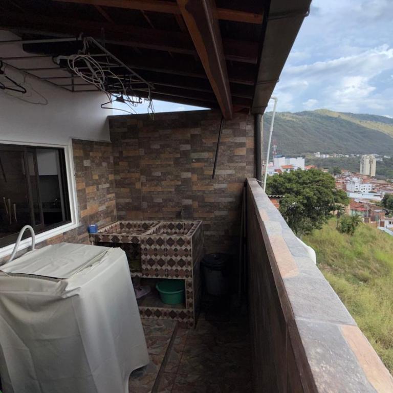 Apto. en zona céntrica con vista panorámica al pueblo - Apartamento de 3 dormitorios con vistas - 17