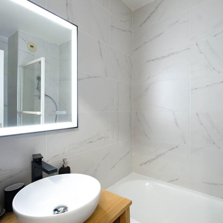 Modern Flat with Balcony Opera & Saint-Lazare - Apartamento - 15