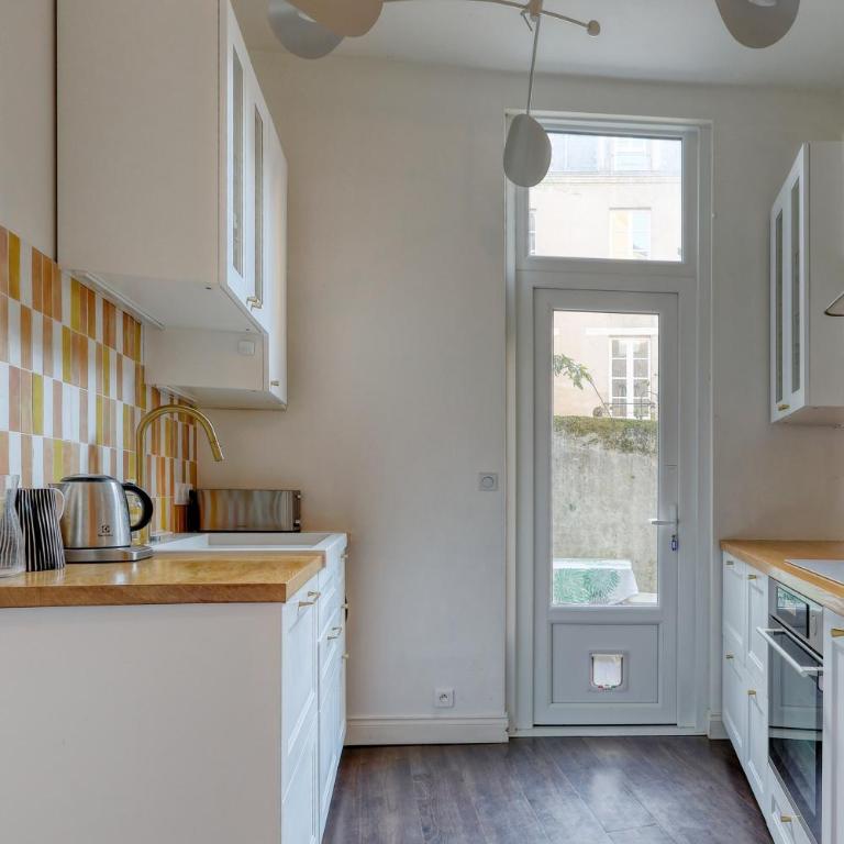 Cœur Historique et Paisible - Hôtel de Ville - Two-Bedroom Apartment - 6