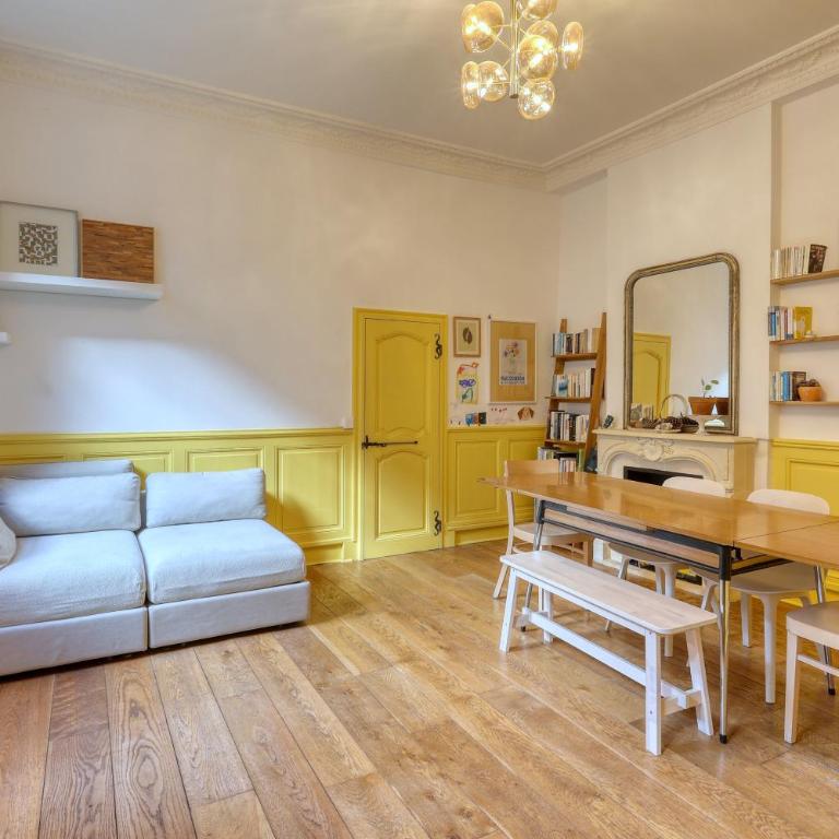 Cœur Historique et Paisible - Hôtel de Ville - Two-Bedroom Apartment - 1