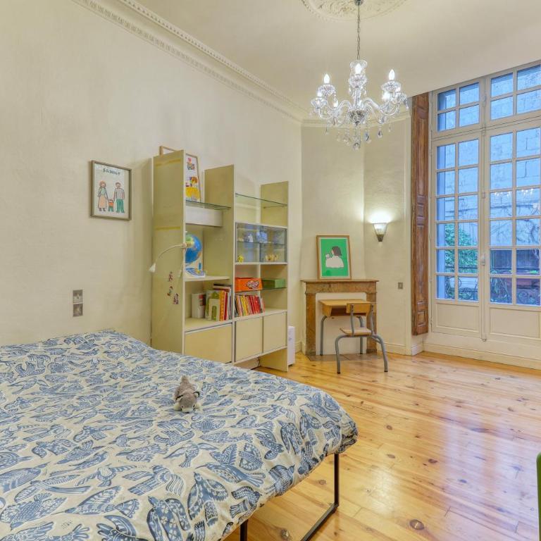 Cœur Historique et Paisible - Hôtel de Ville - Two-Bedroom Apartment - 19