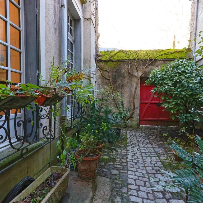Cœur Historique et Paisible - Hôtel de Ville - Two-Bedroom Apartment - 40