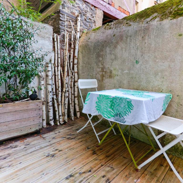 Cœur Historique et Paisible - Hôtel de Ville - Two-Bedroom Apartment - 36