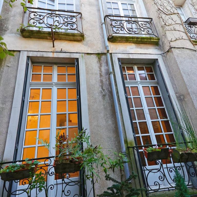 Cœur Historique et Paisible - Hôtel de Ville - Two-Bedroom Apartment - 41